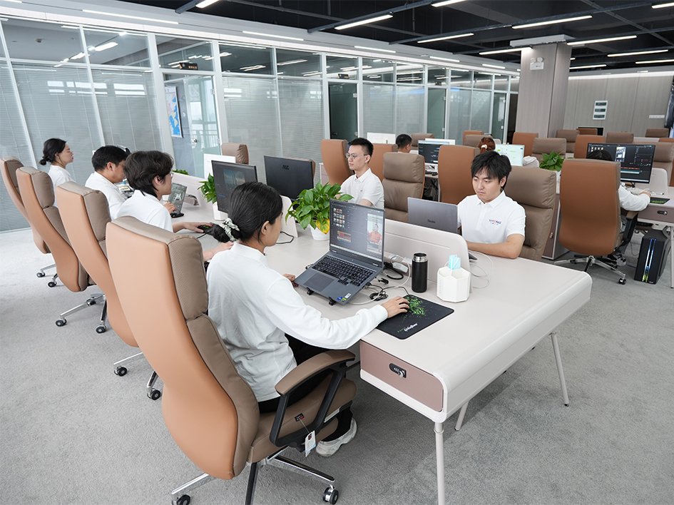 COB LED Display Professional Technical Team